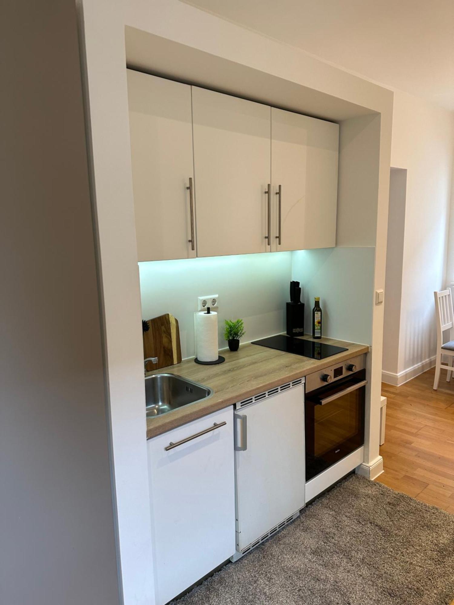 Bella Casa - Business&Family, 100M Zum Konzerteingang Schloss, Parkplatz, Smarttv, Netflix, Waschmaschine, 24H Checkin, 36Qm, Ap 12 Ludwigsburg Exteriör bild
