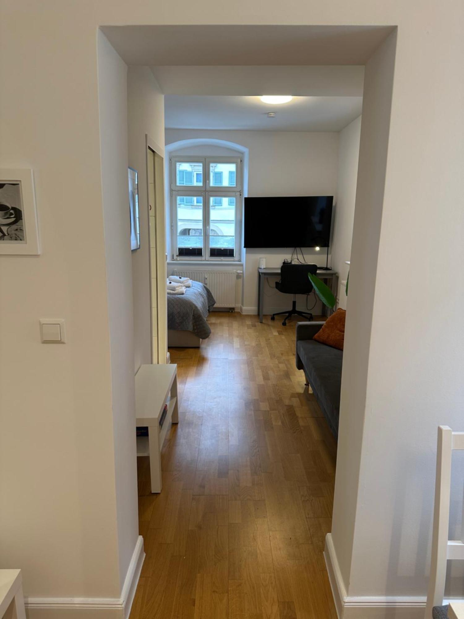 Bella Casa - Business&Family, 100M Zum Konzerteingang Schloss, Parkplatz, Smarttv, Netflix, Waschmaschine, 24H Checkin, 36Qm, Ap 12 Ludwigsburg Exteriör bild
